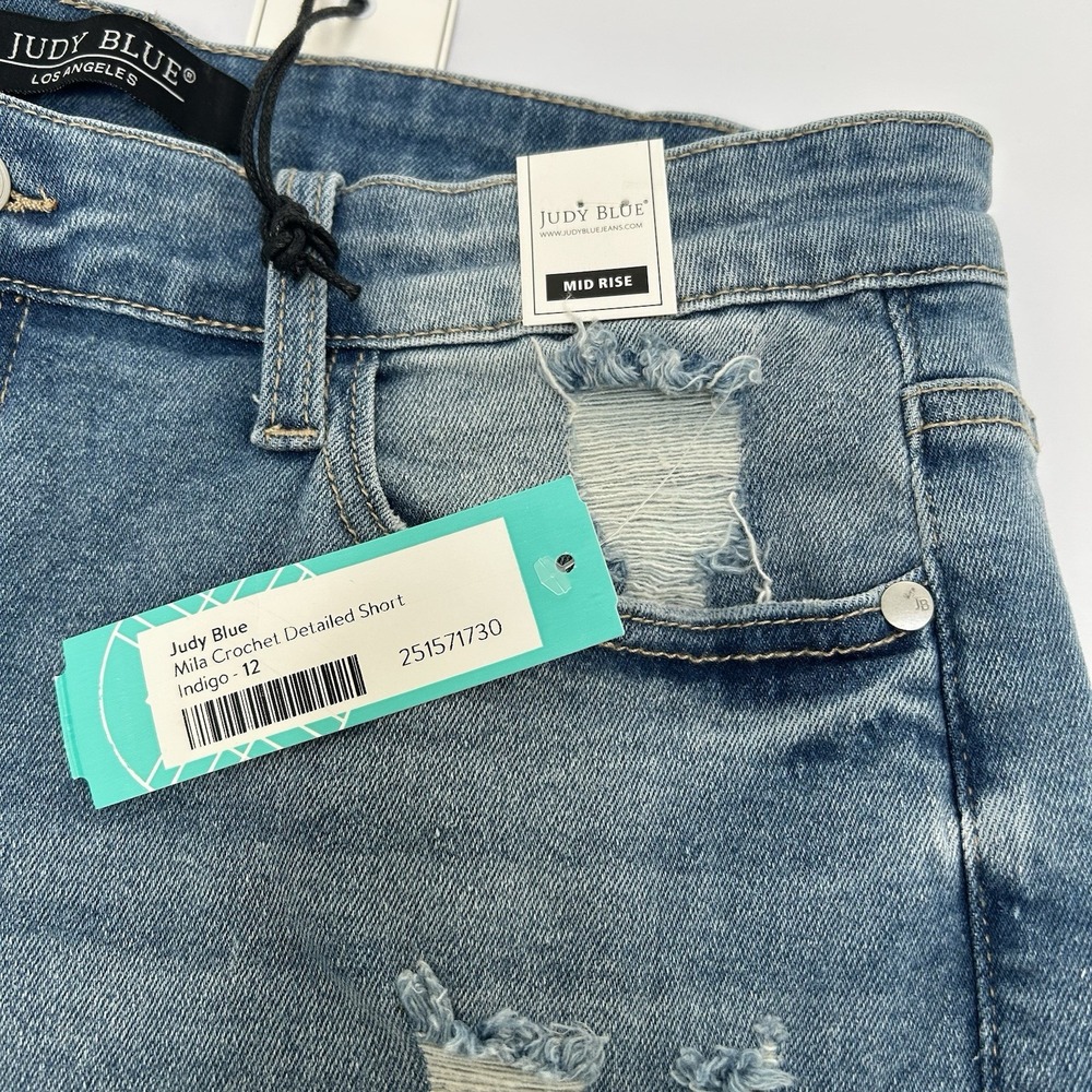 Judy Blue‎ NWT Mid-Rise Crochet Lace Trim Distressed Shorts Size 31 Style #1553 - Picture 3 of 7
